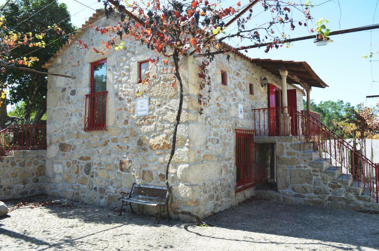 Casa Dos Namorados ヴァーレ・デ・カンブラ エクステリア 写真
